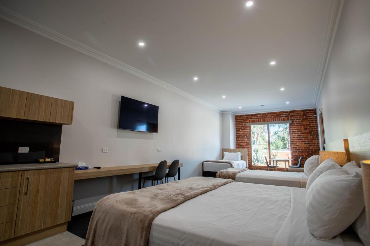 Red Waratah Accommodation ベンディゴ エクステリア 写真