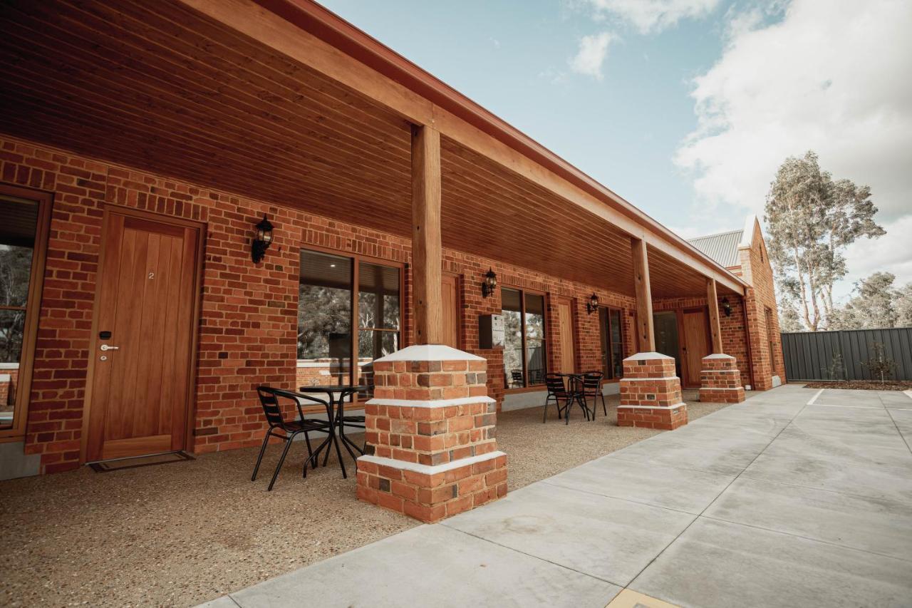 Red Waratah Accommodation ベンディゴ エクステリア 写真